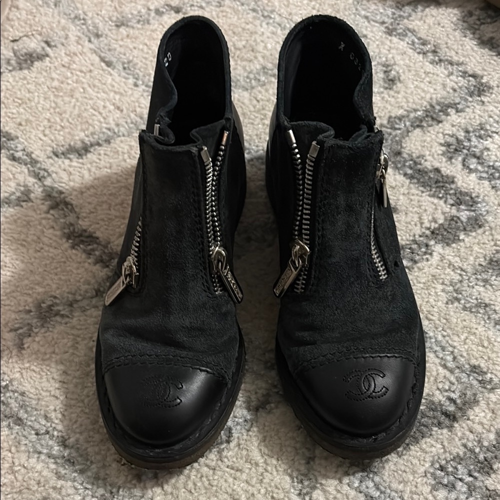 Chanel zipper Leather cap toe booties size 35.5